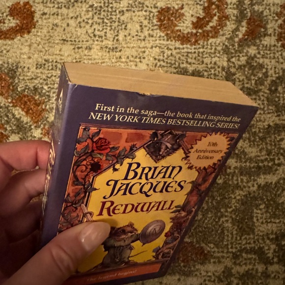 Redwall 10th anniversary edition paperback book - Picture 4 of 4